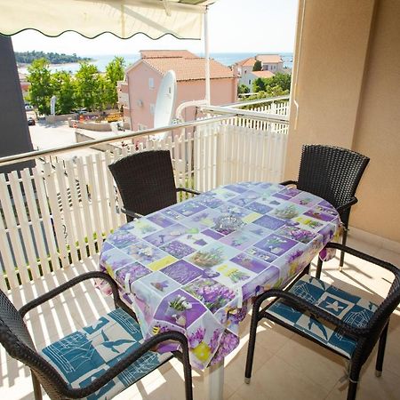 Apartments & Rooms Peranic Novalja Exterior photo