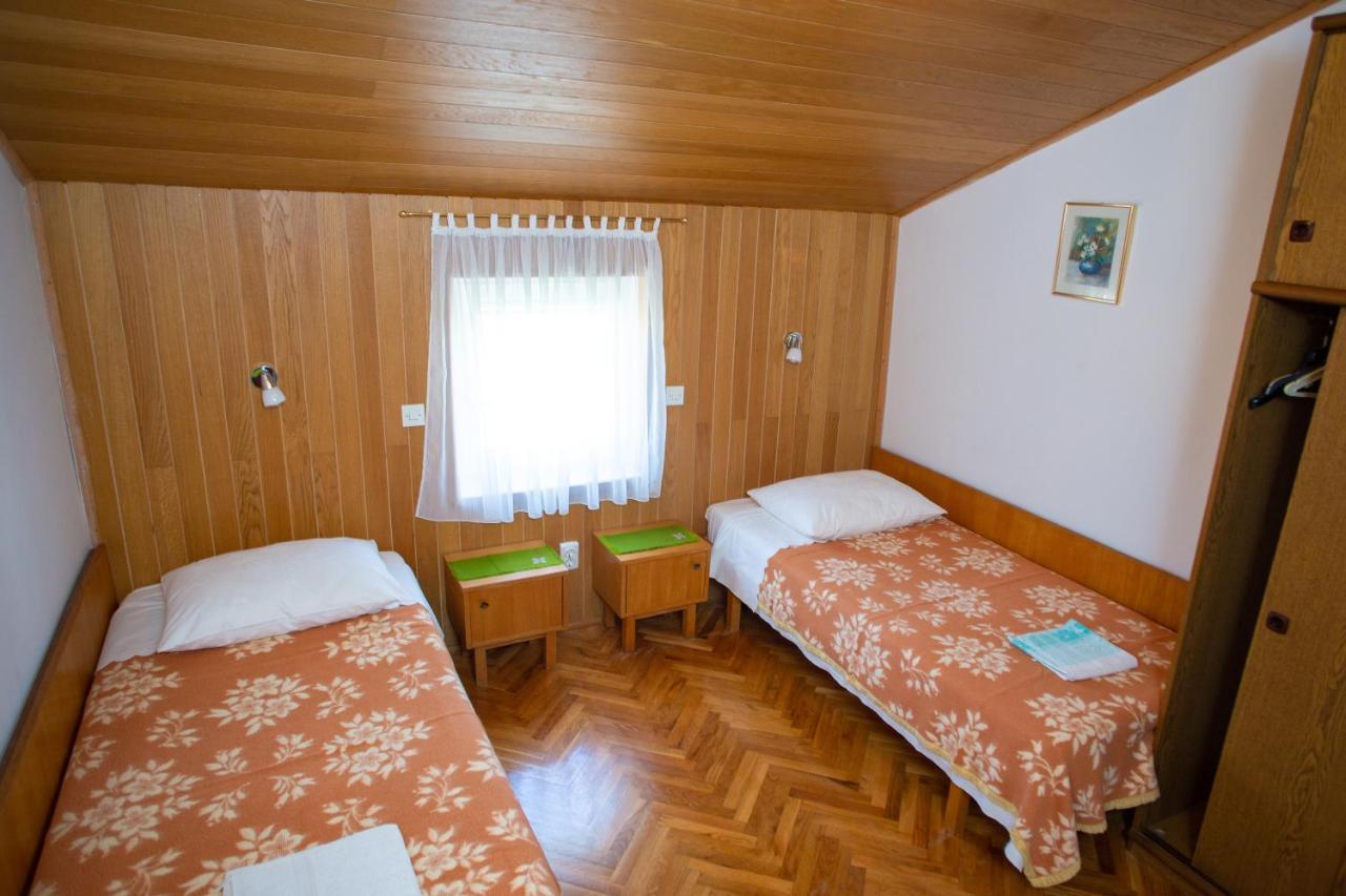 Apartments & Rooms Peranic Novalja Exterior photo