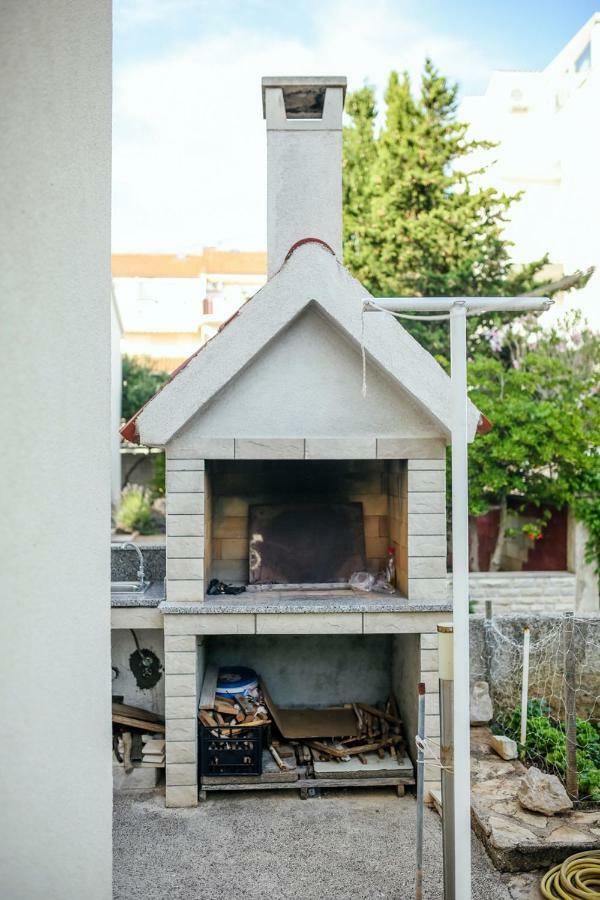 Apartments & Rooms Peranic Novalja Exterior photo