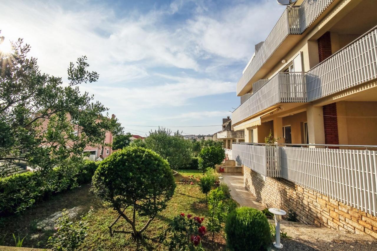 Apartments & Rooms Peranic Novalja Exterior photo