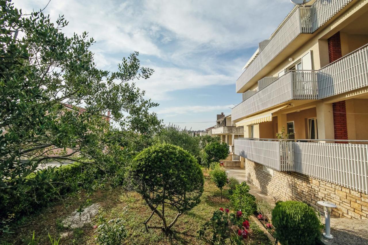 Apartments & Rooms Peranic Novalja Exterior photo